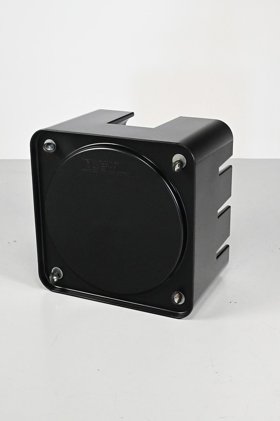 Image 1 of Artemide ‘Bacco’ tafeltje