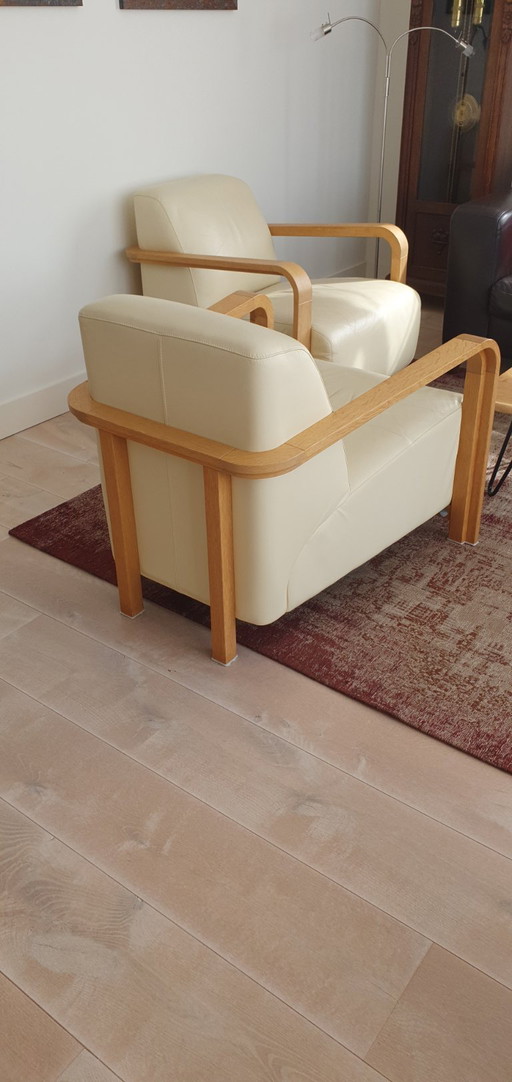 Leolux Hemmingway armchairs