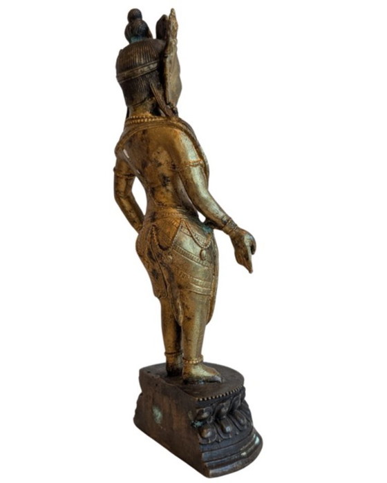 Antike tibetische Bronzefigur des stehenden Avalokiteshvara – 102 – Bildhauerei, Gold (photo 4 of 11)