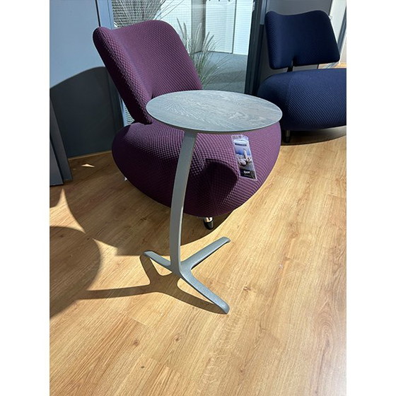 Image 1 of Table d'appoint Leolux Griffo