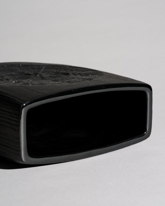 Image 1 of Zeldzame Ammoniten Porcelaine Noire porseleinen vaas Martin Freyer voor Rosenthal H24cm