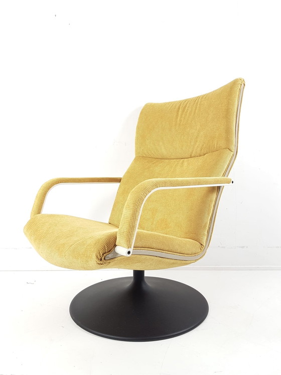 Image 1 of Vintage Artifort armchair yellow rib newly upholstered F142