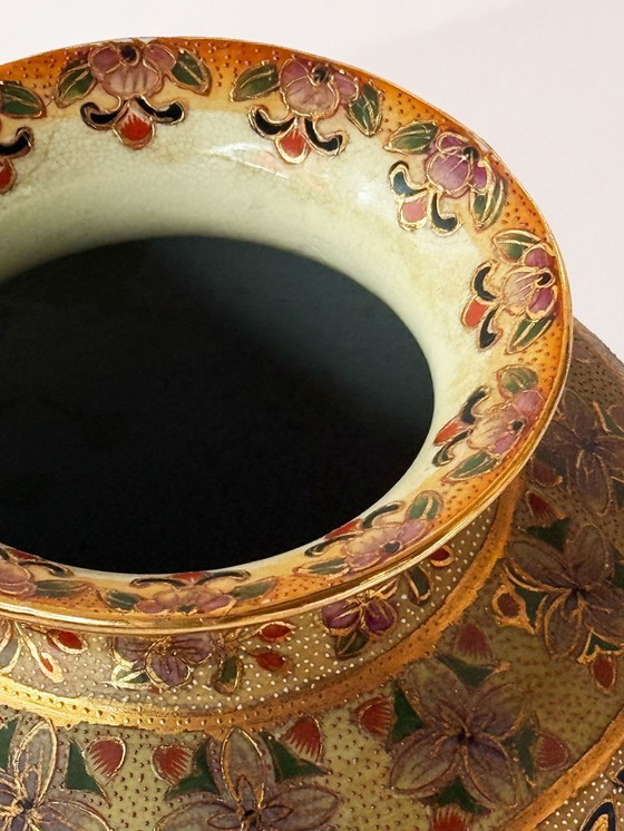 Image 1 of Vaso in ceramica giapponese in stile Satsuma