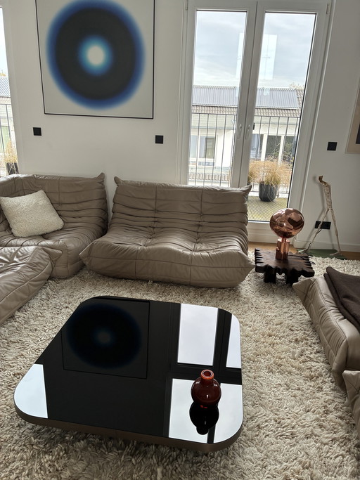 Classicon Bow coffee table