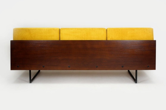 Canapé restauré d'Interier Praha, ancienne Tchécoslovaquie, années 1960 – Canapés 3 places, Textile, Wood (photo 15 of 17)