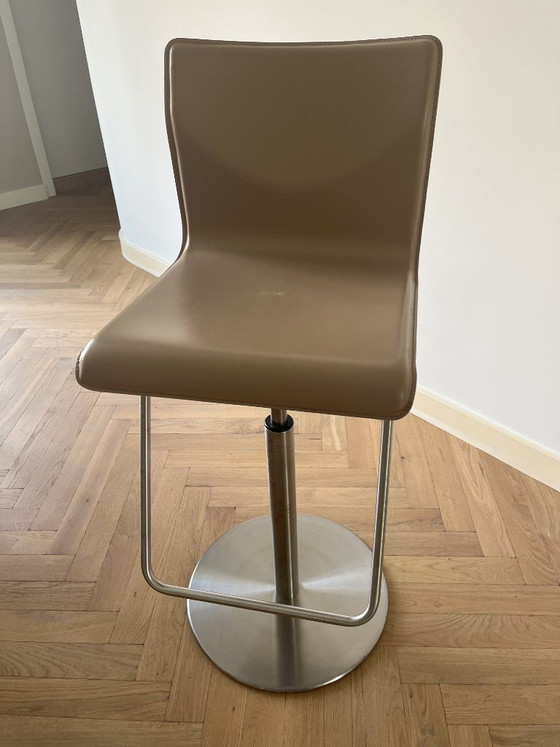 2 taburetes de bar Venezia – Leather, Metal (photo 10 of 10)