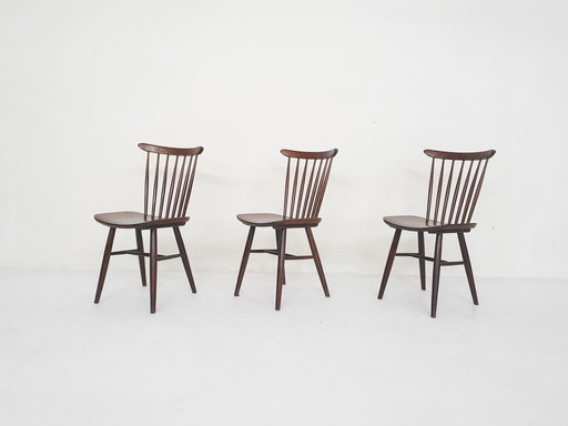 Tres sillas vintage de listones