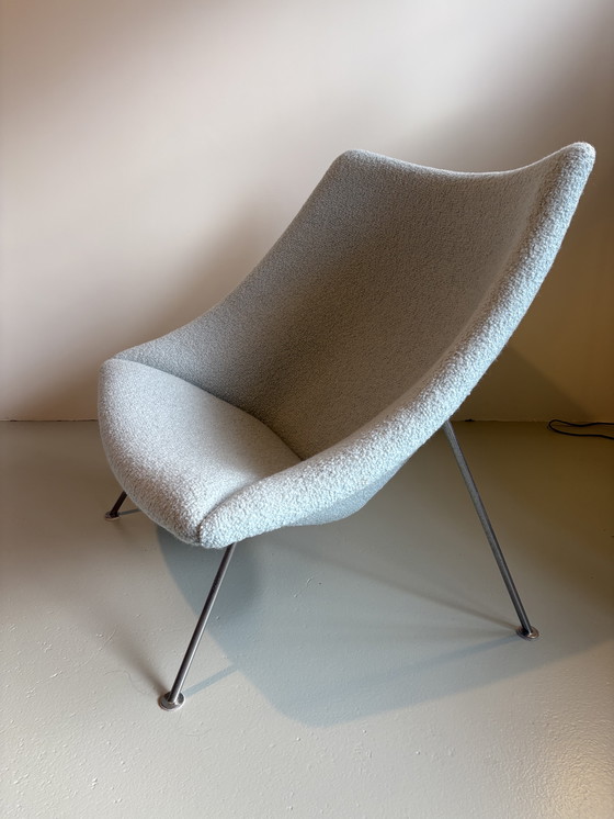 Image 1 of Artifort F157 Oyster nieuw gestoffeerd 