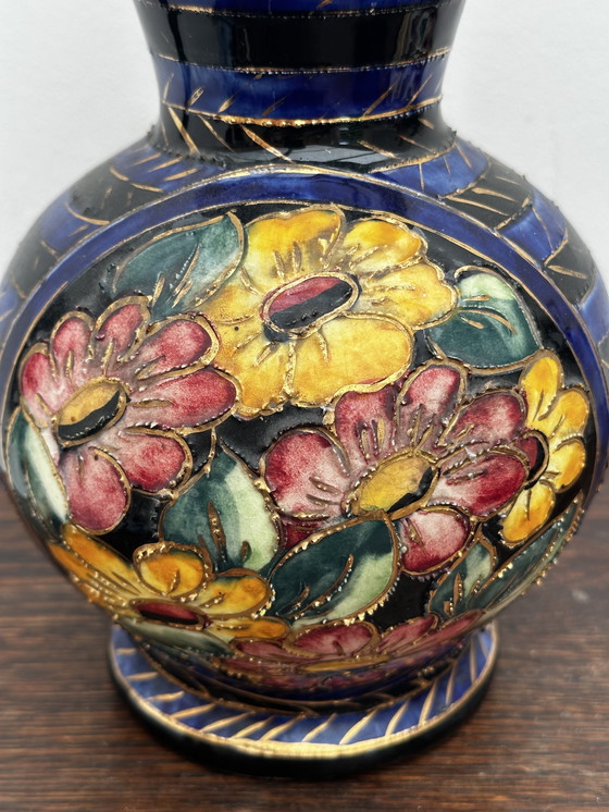 Image 1 of Kleine vaas boule signé Vallauris decor fleuri et ciselé rehaussé of H 22 cm