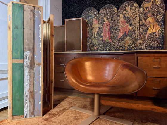 Image 1 of B&B ITALIA Drehsessel MART in einzigartigem cognacfarbenem Sattelleder mit Patina.