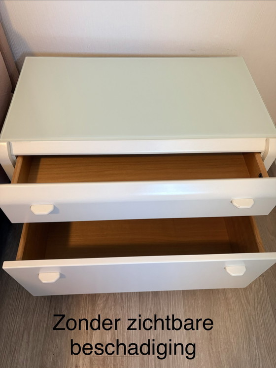 Image 1 of De magnifiques tables de chevet en parfait état, datant des années 1970-1980.