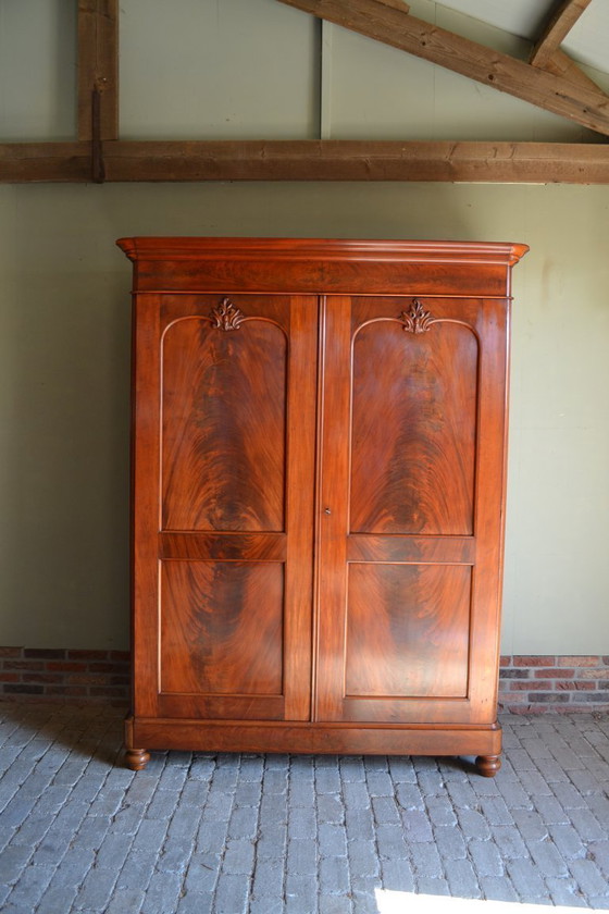 Image 1 of Antieke mahonie houten kledingkast, garderobekast.