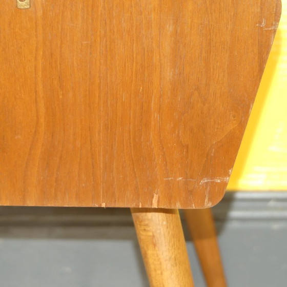 Image 1 of Panier à couture classique des années 50 Boîte à couture en bois sur pieds