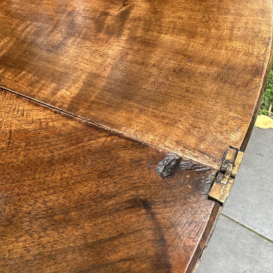 Image 1 of Table à abattant en noyer anglais - vers 1900