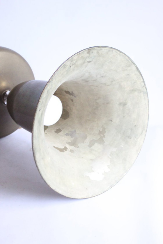 Image 1 of Art deco kelk tafellamp