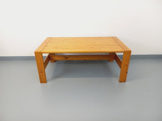 Image 1 of Grote vintage salontafel van massief grenenhout uit de jaren 70/80.