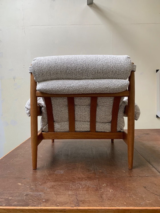 Image 1 of Flauschig & funktionell - Original Eric Merthen Sessel aus weißem Mischbouclé