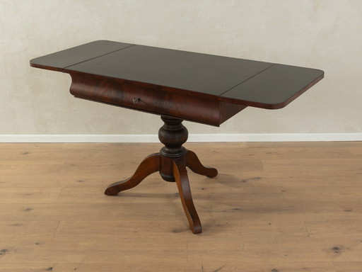 Antiker Schreibtisch aus der Zeit um 1890