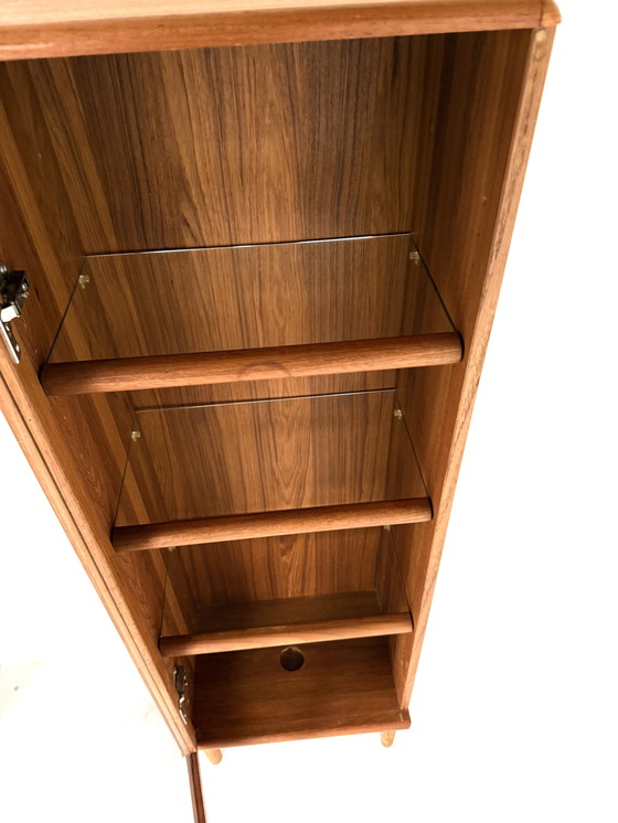 Image 1 of Vintage Deense teakhouten vitrinekast, Dyrlund ‘70