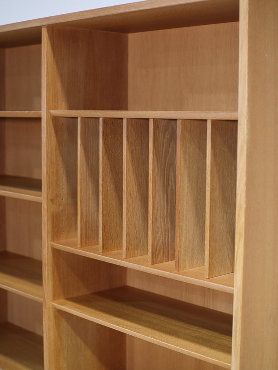 Image 1 of Libreria grande Hundevad in rovere, mobiletto porta LP, vintage danese