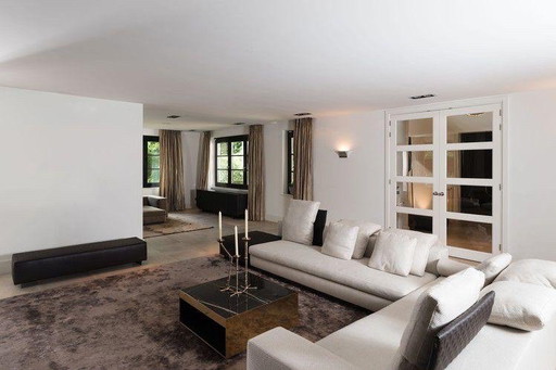 1x Minotti Bank