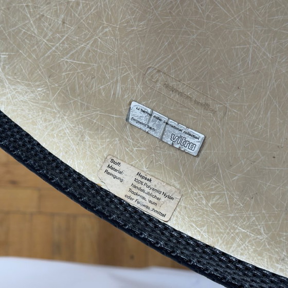 Image 1 of Vintage Herman Miller DSX glasvezel stoel van Ray & Charles Eames, 1971 - Mid Century Modern Icoon, zwarte bekleding