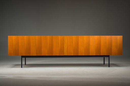 Vintage teakhouten dressoir model B40 van Dieter Waeckerlin voor Behr, jaren 60.