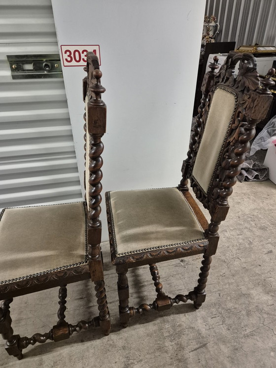 Image 1 of 4 sillas antiguas. También disponibles individualmente.