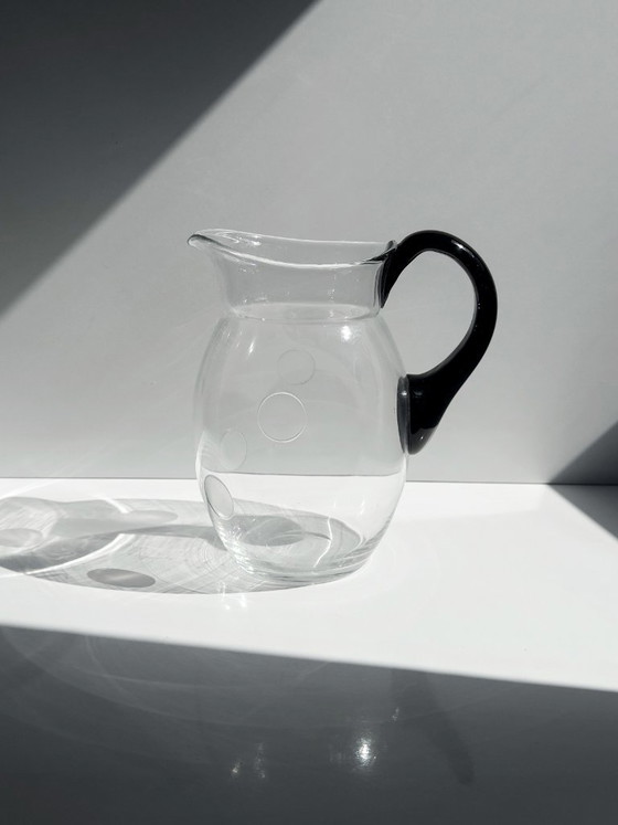 Caraffa in vetro vintage con manico nero, decoro a cerchi grafici, anni '80/'90 – Bicchieri e caraffe, Glass (photo 5 of 5)
