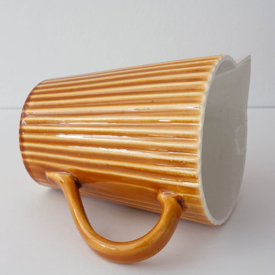 Image 1 of Juego de tazas de té y jarra de leche de cerámica de Secla, década de 1970.