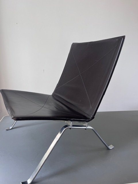 Image 1 of 2x PK22, Poul Kjaerholm in Zeldzaam Donkerbruin