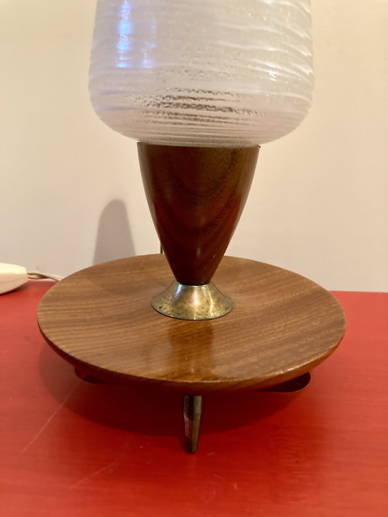 Image 1 of Lampada treppiede vintage scandinava in vetro e legno