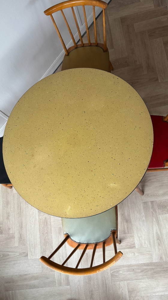 Image 1 of Silla de láminas 4x con tablero de terrazo