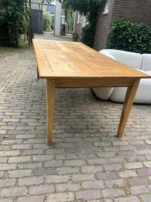 Robuuste eikenhouten eettafel - Perfect voor elk interieur