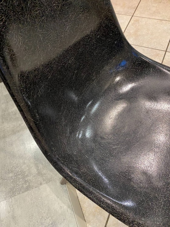 Image 1 of Sedia DSW, fibra nera, tassello nero, noce, Eames, Herman Miller, vintage 1950