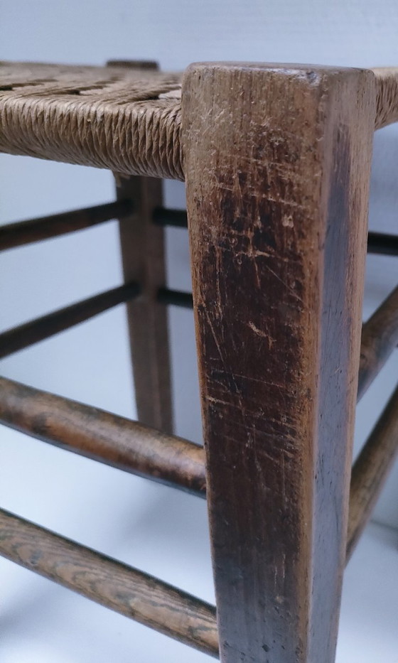 Sgabello vintage in legno con intreccio vegetale – Sgabelli (photo 5 of 12)