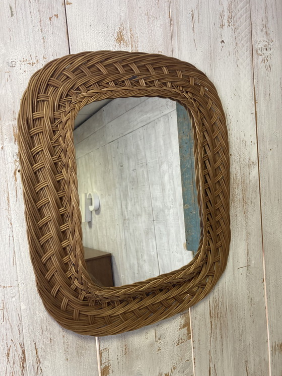 Image 1 of Miroir en osier vintage