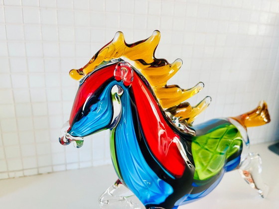 Image 1 of een zeer zeldzaam, groot Murano glazen beeldje van een paard in veelkleurige uitvoering