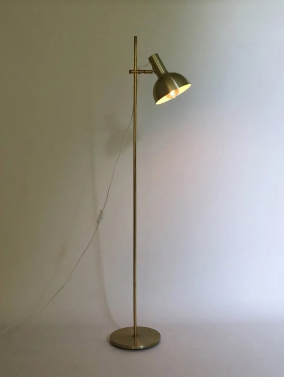 Image 1 of Vintage staande lamp messing Deens design retro