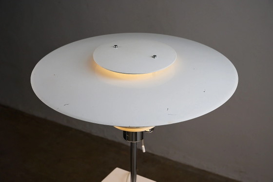 'Aurora' White Lacquered Metal Table Lamp by Olle Anderson for Boréns, Chrome, Mid Century Modern (photo 10 of 10)