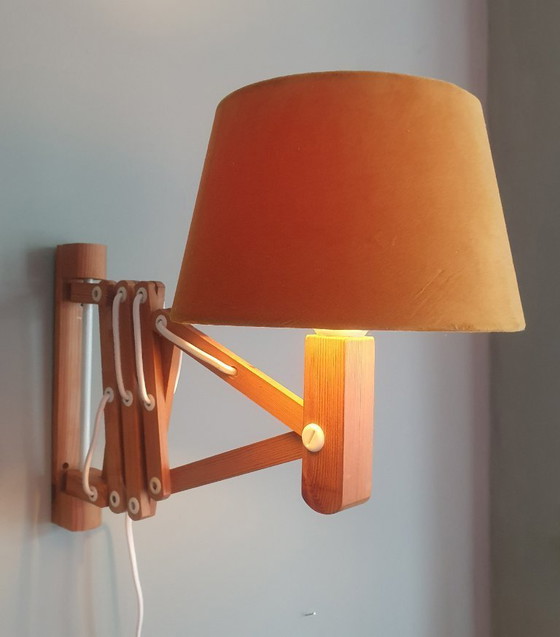 Image 1 of Lampe ciseaux vintage en bois Ikea des années 1980.