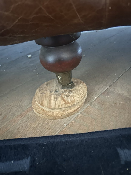 Canapé Chesterfield trois places en cuir cognac – Canapés 3 places (photo 5 of 9)