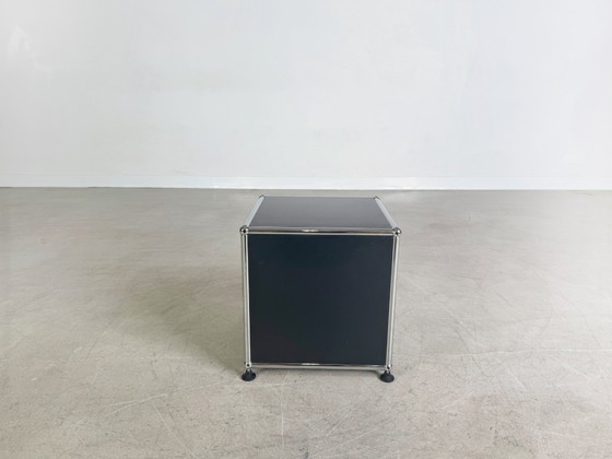 Image 1 of Tavolino originale USM Haller Tavolino da letto Tavolino in acciaio blu