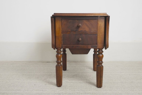 Antique French Pembroke Drop Leaf Table, Walnut Veneer Extendable End Table With Drawers, French Provincial (photo 3 of 41)
