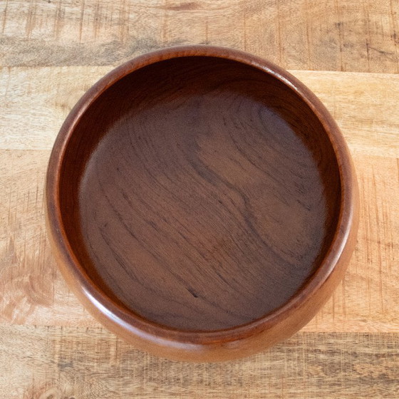 Image 1 of Vintage Deense teakhouten fruit- of saladeschaal: Scandinavisch Reducta-design uit de jaren '60