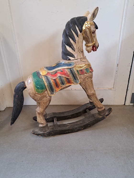 Cavallo a dondolo antico intagliato a mano – Oggetti decorativi, Wood (photo 6 of 6)