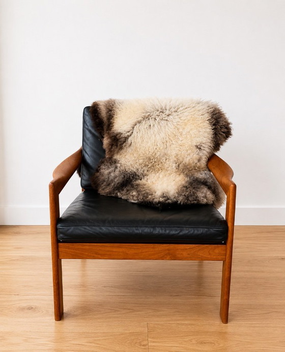 VINTAGE DANISH ILLUM WIKKELSØ TEAK LOUNGE CHAIR MODEL 20 – Armchairs, Leather (photo 7 of 12)