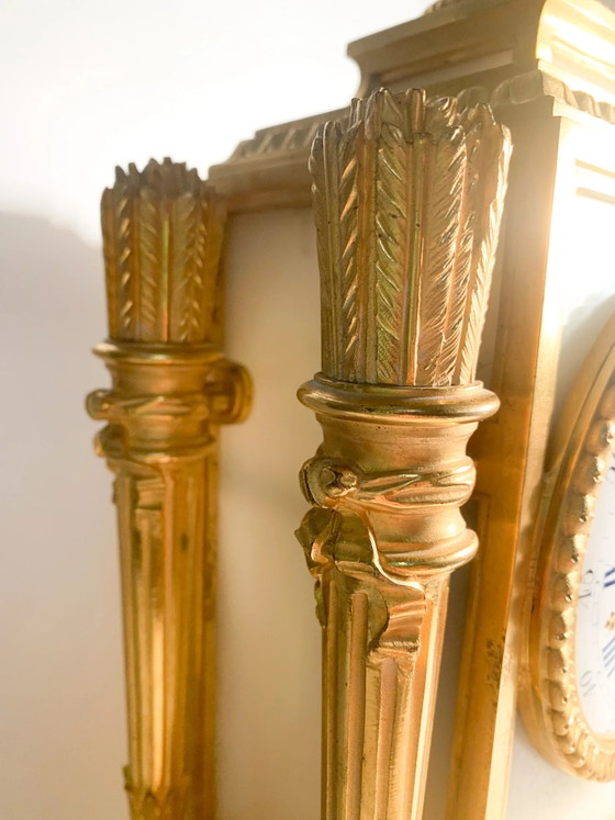 Raingo Frères Louis XVI Style Alabaster and Gilt Bronze Table Clock, 19th Century, Decorative Objects, Gold (photo 13 of 15)