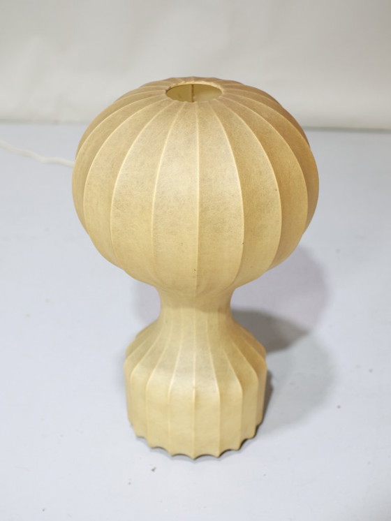 Image 1 of Gatto Kokon Tischleuchte Flos Giacomo Castiglioni Italien