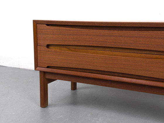 Teak Lowboard mit Schubladen, 1960er Jahre – Kommoden, Mid Century Modern (photo 2 of 15)
